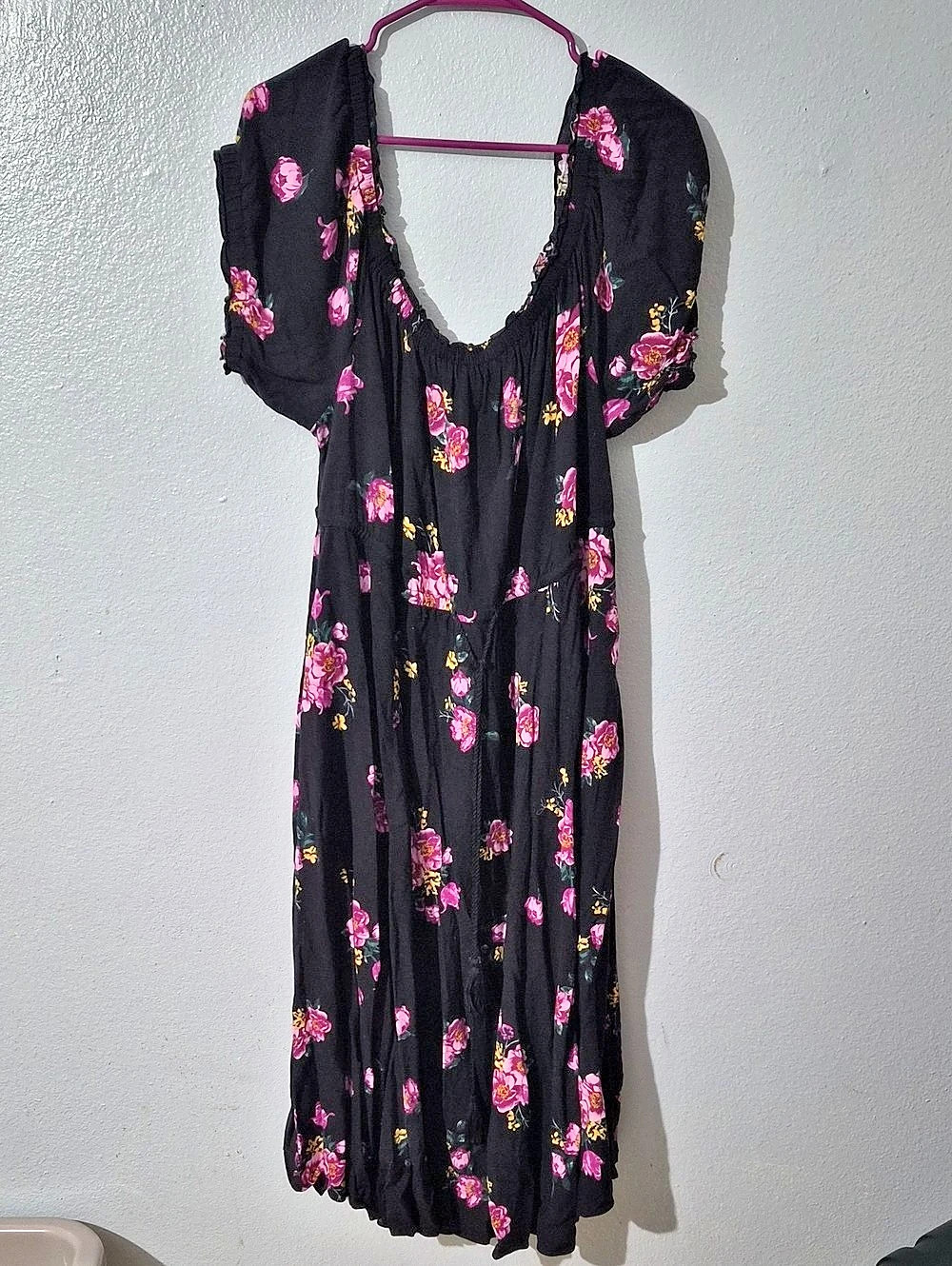 Torrid Floral Mid Dress in Black & Pink Size 3